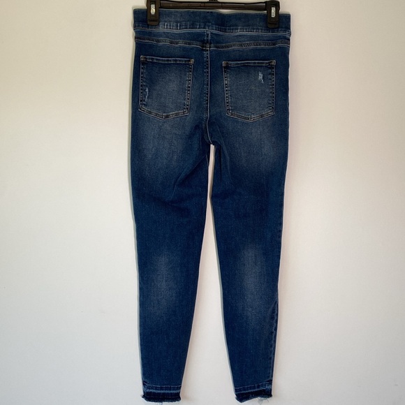 SPANX Denim Legging Distressed Jeans Medium Wash 6 - Picture 5 of 10